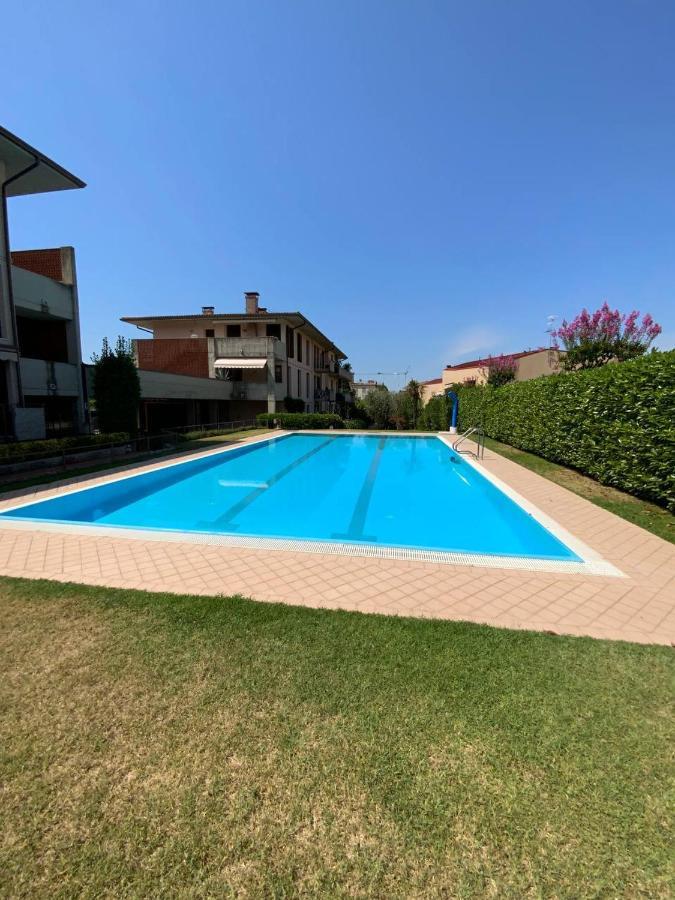Elena Apartment - Free Secure Parking - Center - Pool - View Lake Бардоліно Екстер'єр фото