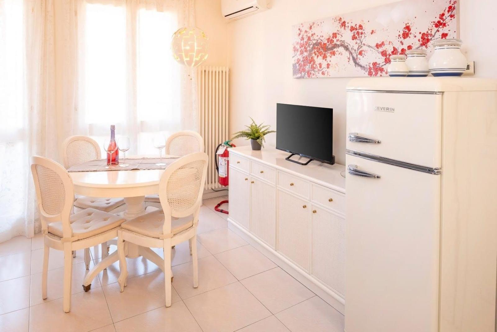 Elena Apartment - Free Secure Parking - Center - Pool - View Lake Бардоліно Екстер'єр фото
